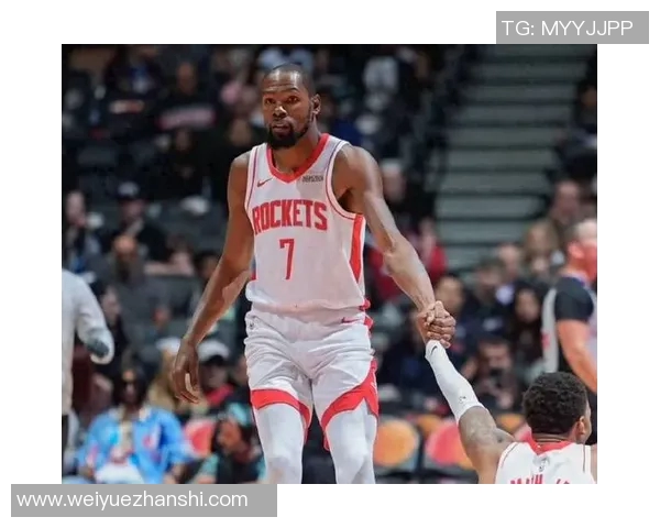 杜兰特手感不佳，团队篮球制胜：阿门申京配合默契，佩拉内线统治力成英雄联盟关键