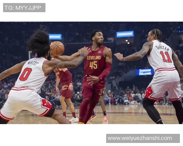 1995年NBA总决赛公牛队与步行者队的经典对决回顾与分析 1995年NBA总决赛公牛队与步行者队的经典对决回顾与分析